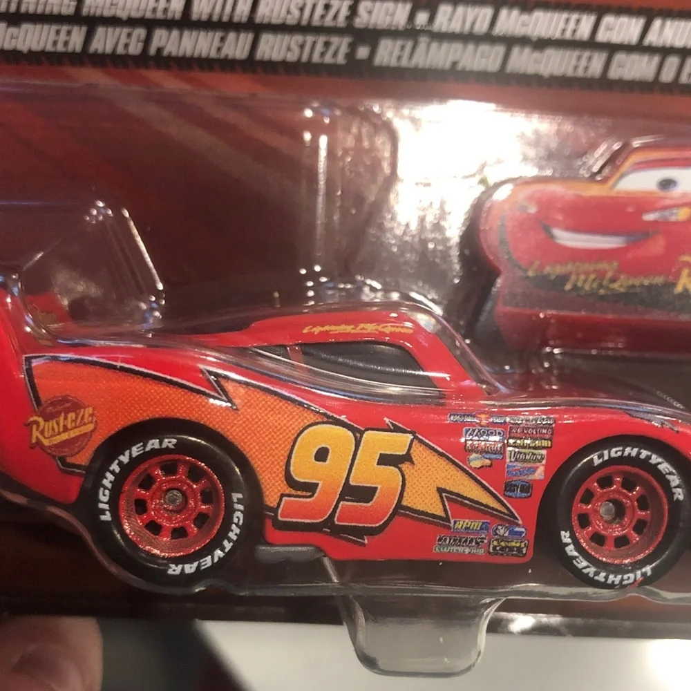 Pixar Cars Lightning McQueen Toy Car